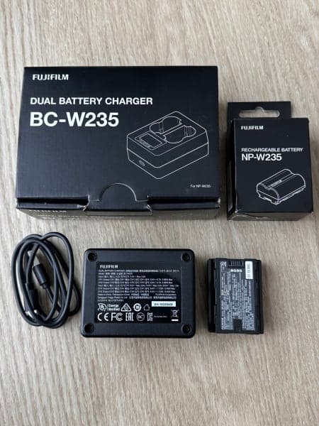 FUJIFILM แบต NP-W235 พร้อมแท่นชาร์จแท้ BC-W235 กล้องมือสอง - 247IT2U